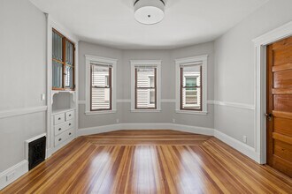 19 Taft St, Unit 1 in Boston, MA - Building Photo - Building Photo