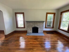908 Davis St in Akron, OH - Building Photo - Building Photo