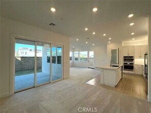 410 Clipper in Irvine, CA - Building Photo - Building Photo