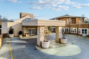 Baywoods of Annapolis in Annapolis, MD - Building Photo