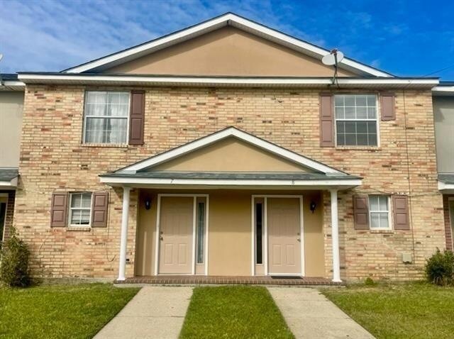 1600 Newport Pl, Unit 8 in Kenner, LA - Building Photo