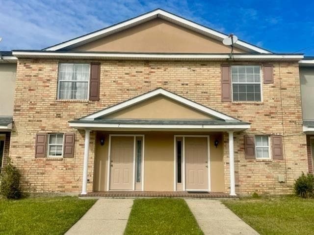 property at 1600 Newport Pl