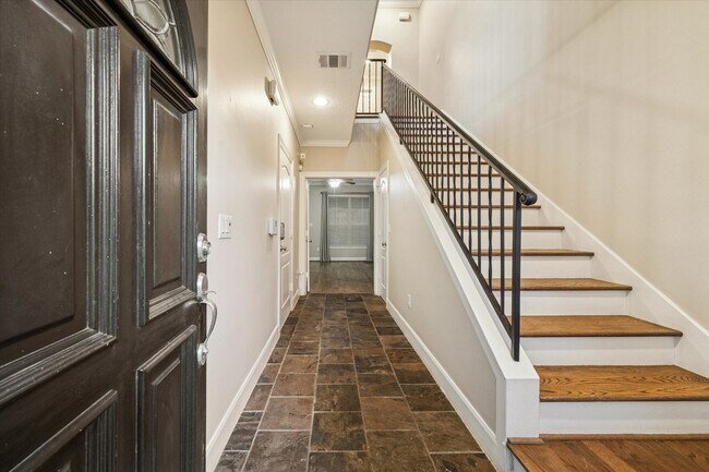 5706 Blossom St in Houston, TX - Building Photo - Building Photo