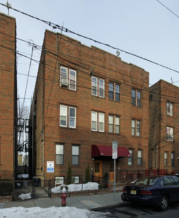 262 Clendenny Ave in Jersey City, NJ - Foto de edificio