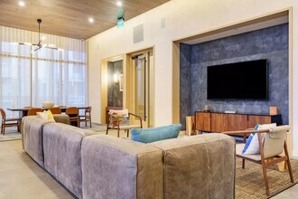 48 East Ave in Austin, TX - Building Photo - Building Photo