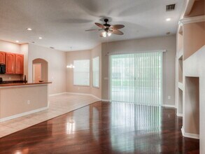 10508 Canary Isle Dr in Tampa, FL - Foto de edificio - Building Photo