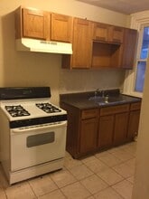 5410 Florence Ave in Philadelphia, PA - Building Photo - Building Photo