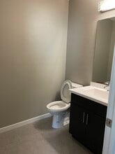 11337 Zapata Ave, Unit Upstairs bedroom 2 in San Diego, CA - Building Photo - Building Photo