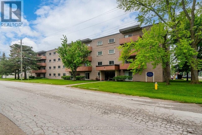 property at 184-184 8th St