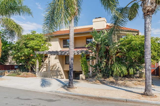 3751 37th St in San Diego, CA - Foto de edificio - Building Photo