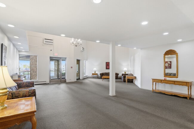 1375 Rebecca Dr in Hoffman Estates, IL - Building Photo - Building Photo