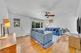 102 Lafayette St in Copiague, NY - Building Photo - Building Photo
