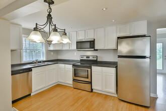 314 Clifford Ave in Loves Park, IL - Foto de edificio - Building Photo