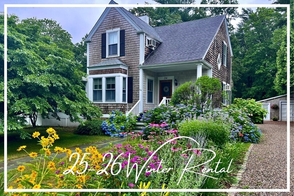 24 Pitcher St in Marion, MA - Foto de edificio