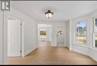 7065 Longwoods Rd in London, ON - Building Photo - Building Photo