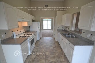 4917 Martin Farms Rd in Powder Springs, GA - Foto de edificio - Building Photo