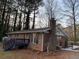 290 Chuckwood Rd in Mooresville, NC - Building Photo