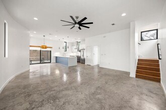 4711 Gonzales St in Austin, TX - Building Photo - Building Photo