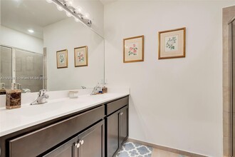 15073 SW 119th Ln in Miami, FL - Building Photo - Building Photo