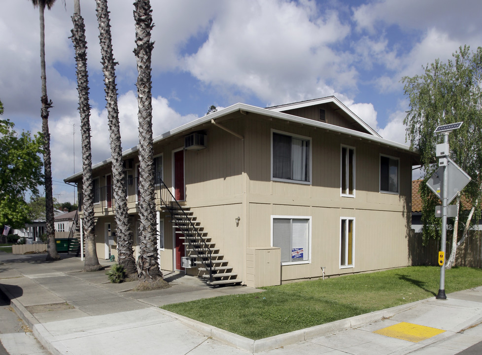 473 E Arcade St in Stockton, CA - Building Photo