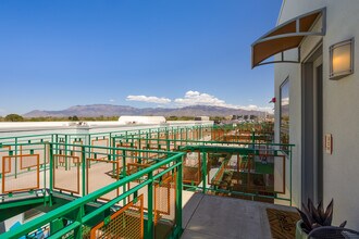 3600 Central Ave SE in Albuquerque, NM - Building Photo - Building Photo