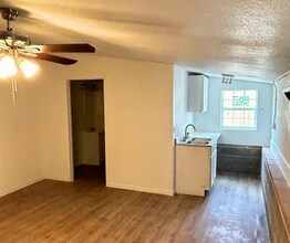 3702 Avenue R in Lubbock, TX - Building Photo - Building Photo
