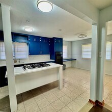 1701 Gillette St in Baytown, TX - Building Photo - Building Photo