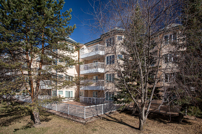 Californian Capilano West in Edmonton, AB - Building Photo - Building Photo