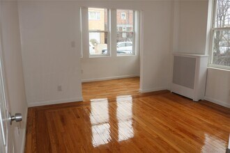 1023 Wilcox Ave-Unit -Apt #1 in Bronx, NY - Building Photo - Building Photo