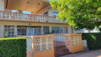 1050 Pennsylvania Ave in Miami Beach, FL - Building Photo