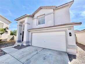 8104 Bronze Treasure Ct in Las Vegas, NV - Building Photo - Building Photo