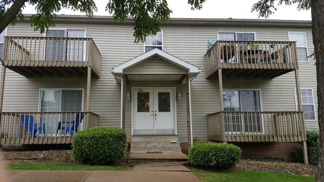 Parker Avenue Apartments in Parkersburg, WV - Foto de edificio - Building Photo