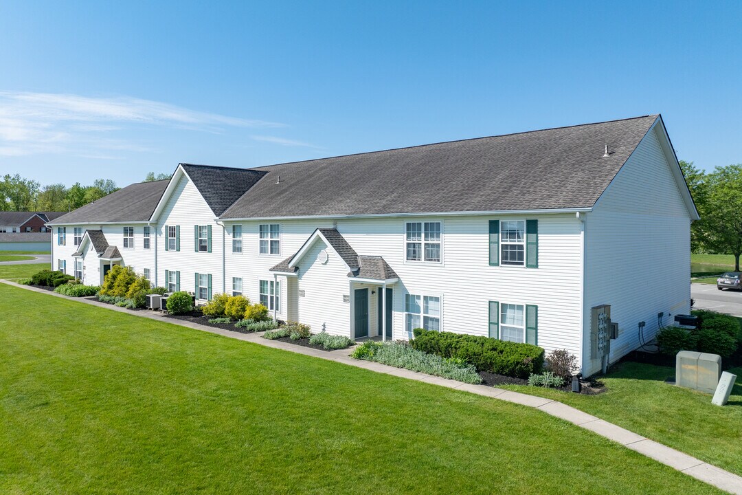 Vistas Condominium Vi in Powell, OH - Building Photo
