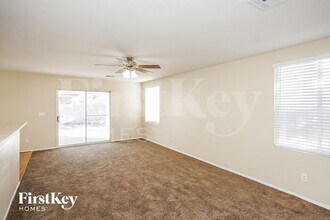 722 Carlos Julio Ave in North Las Vegas, NV - Building Photo - Building Photo