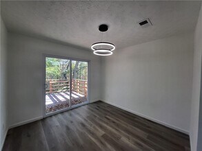 5729 Rock Rd in Union City, GA - Building Photo - Building Photo