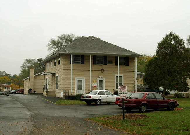 423-425 Lincoln Ave in Fox River Grove, IL - Foto de edificio - Building Photo