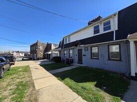 908 Keystone Rd in Chester, PA - Building Photo