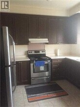 10 Urbana Rd in Brampton, ON - Building Photo - Building Photo