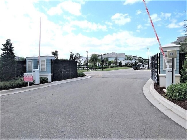 property at 1851 Sandpiper Pointe Pl