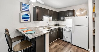 Wilmington Commons Apartments in Wilmington, NC - Building Photo