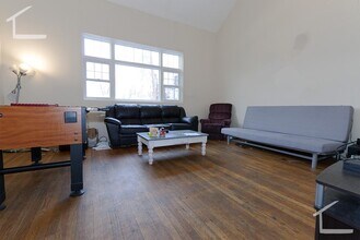 127 Glenville Ave in Boston, MA - Foto de edificio - Building Photo