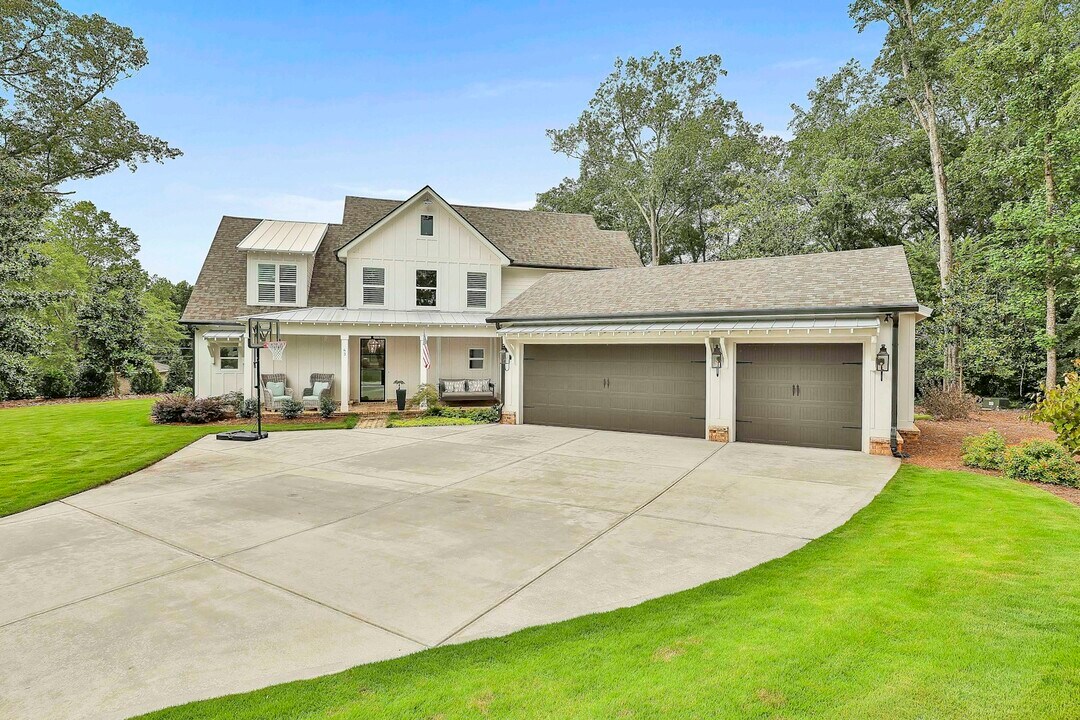 43 Morgan St in Senoia, GA - Building Photo
