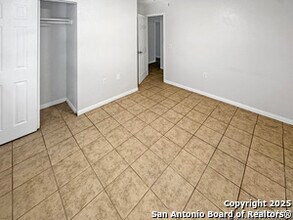 5718 Sun Rdg St in San Antonio, TX - Building Photo - Building Photo