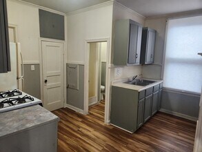 8 E Railroad St in Sandwich, IL - Building Photo - Building Photo