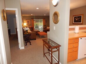 2105 Briarwood Village in Clinton, MA - Building Photo - Building Photo