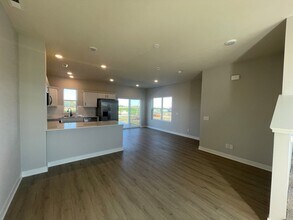 4601 Leawood Ct in Papillion, NE - Foto de edificio - Building Photo