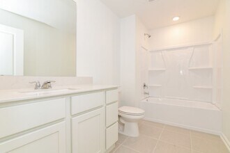 4636 Hikers Dr in Davenport, FL - Foto de edificio - Building Photo