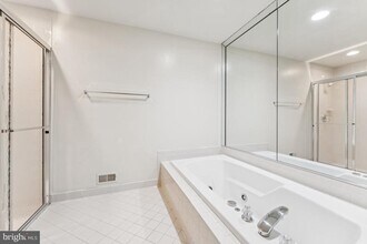 5910 Maplewood Park Pl in Bethesda, MD - Building Photo - Building Photo