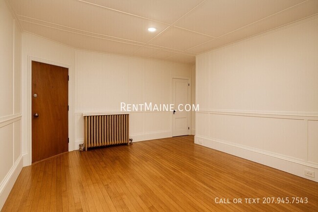 75 Ohio St in Bangor, ME - Foto de edificio - Building Photo