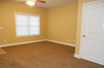 402 Willington Manor in Loudon, TN - Building Photo - Building Photo